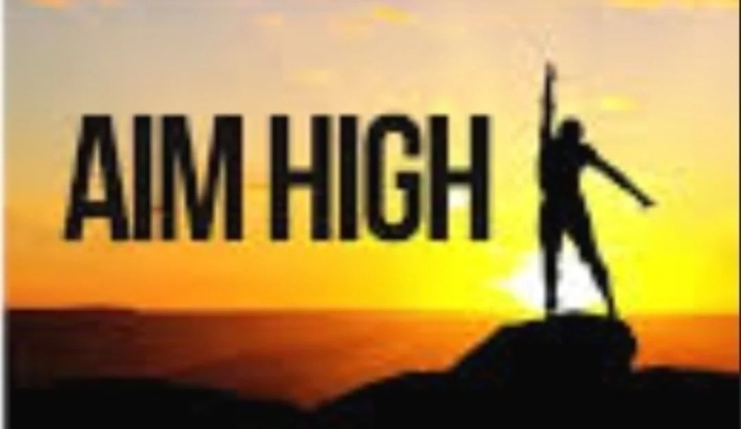 AIM HIGH SOBER LIVING logo