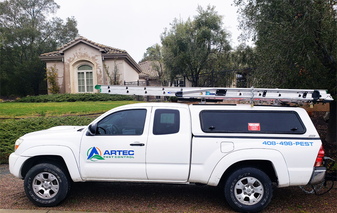 ARTEC PEST CONTROL logo