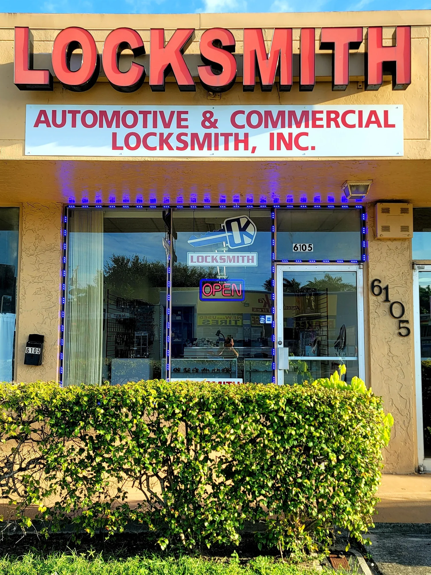 AUTOMOTIVE & COMMERCIAL LOCKSMITH INC logo